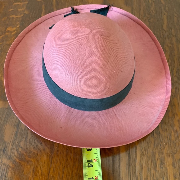 VINTAGE AUTHENTIC CHANEL PINK SALMON BRIMMED BLACK RIBBON BOW HAT - Picture 8 of 11